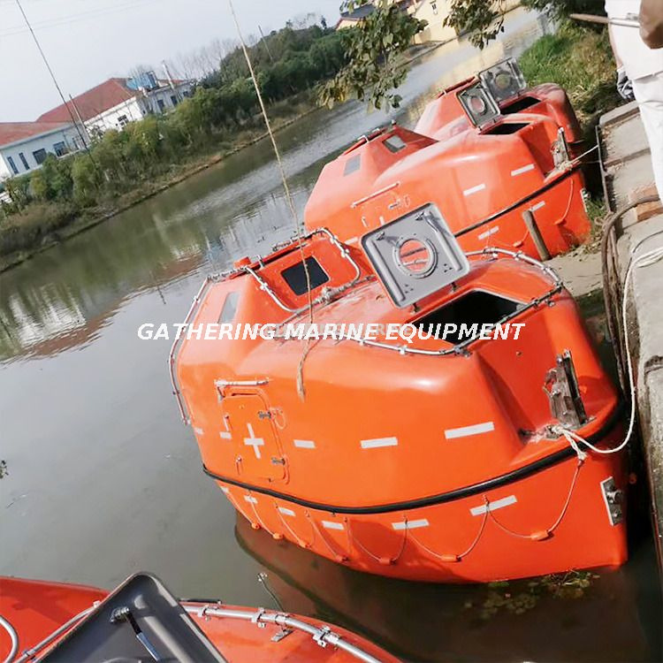 SOLAS Life Boats Totally Enclosed Lifeboat with Gravity Type Davit