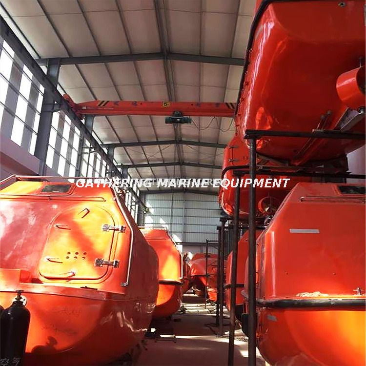SOLAS Life Boats Totally Enclosed Lifeboat with Gravity Type Davit