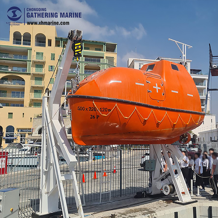 Gravity type Davits7.jpg