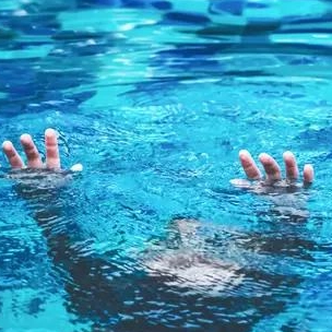Tips for self-rescue in water distress